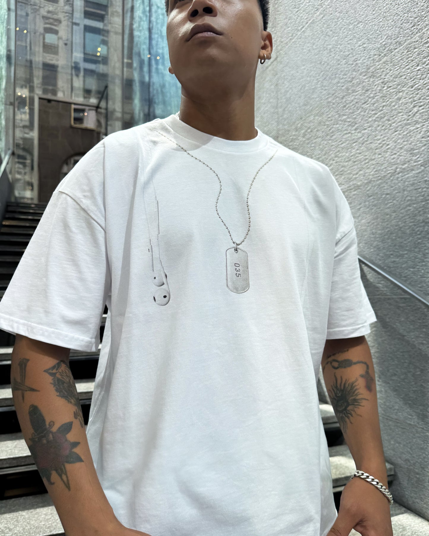 EARPODS TEE