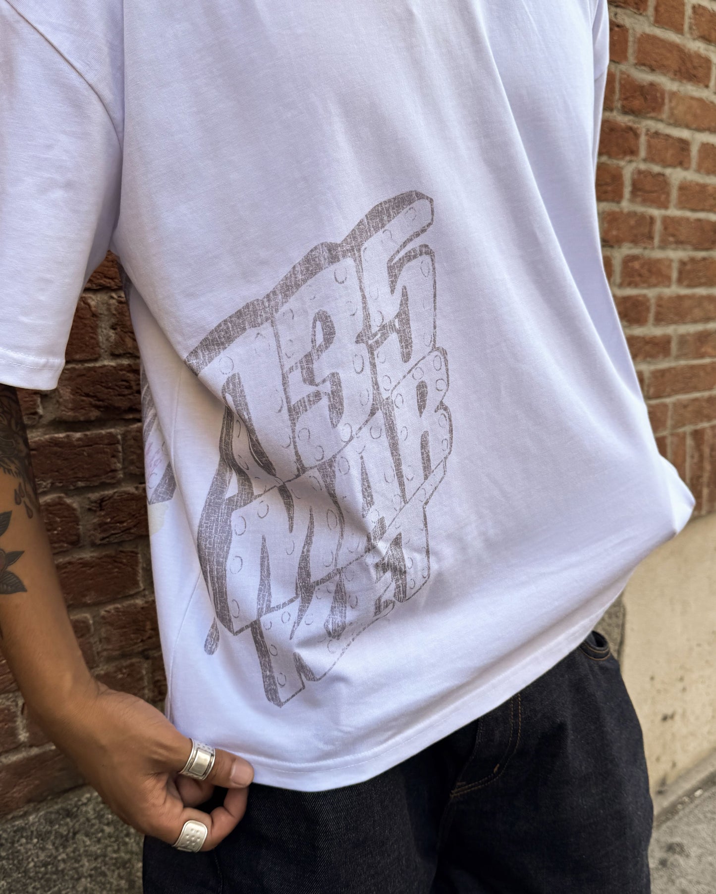 GRAFFITI TEE